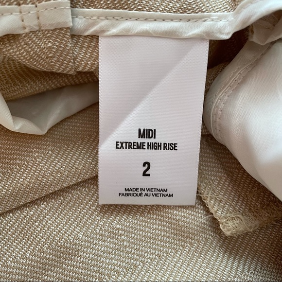 Like new Express Super High Waisted Belted Linen-Blend Shorts - Picture 3 of 9